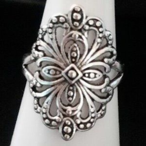 NWOT Sz 6 Silver Plated Filigree 1" Long Oval with Flower Inside Ring